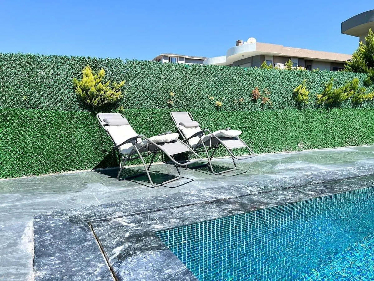 Sea Front Private Villa With Salt Pool Çeşme Turquia