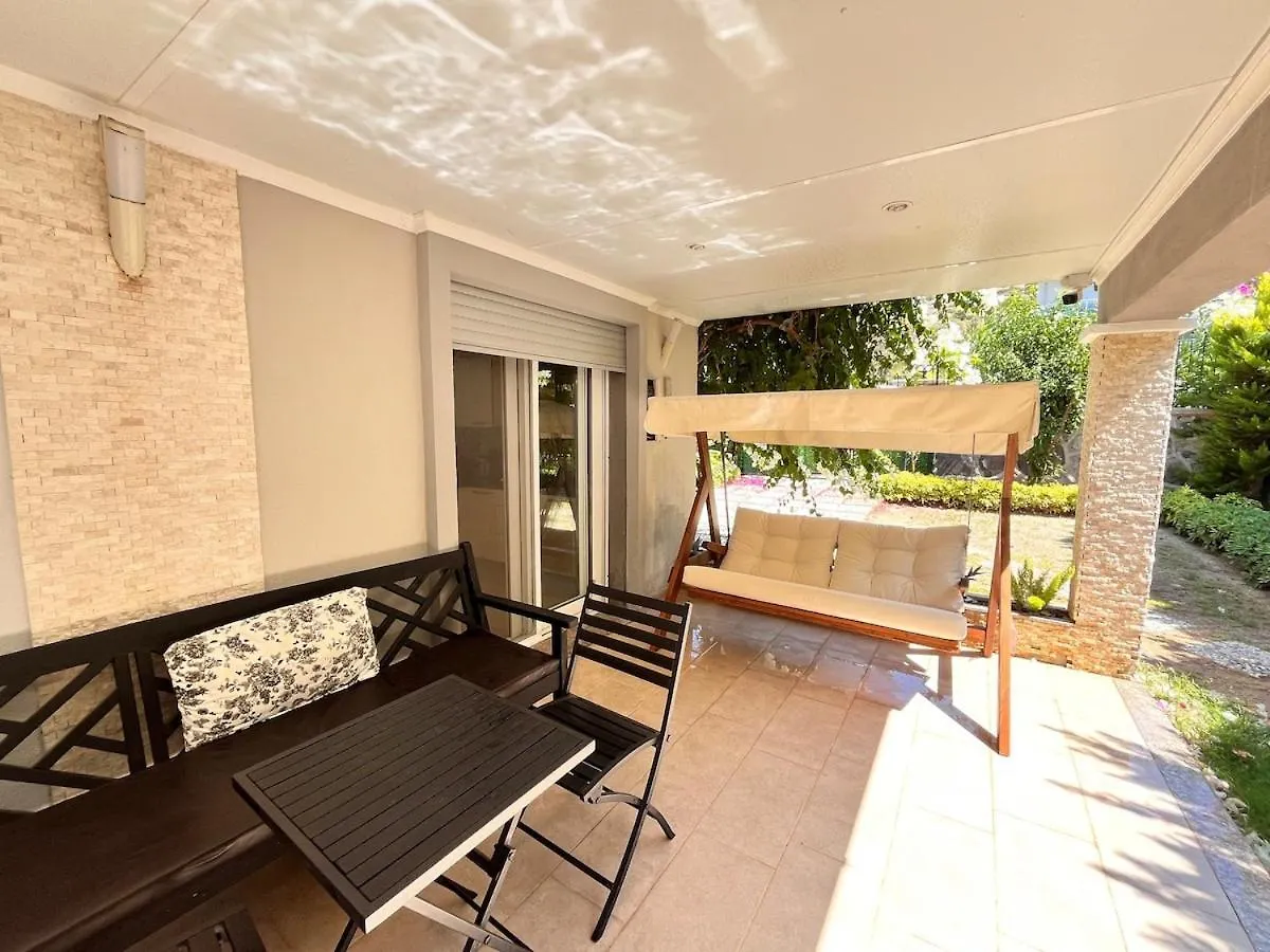 Sea Front Private Villa With Salt Pool Çeşme